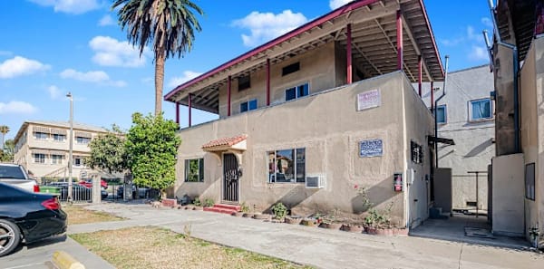 1415 N Hobart Blvd property